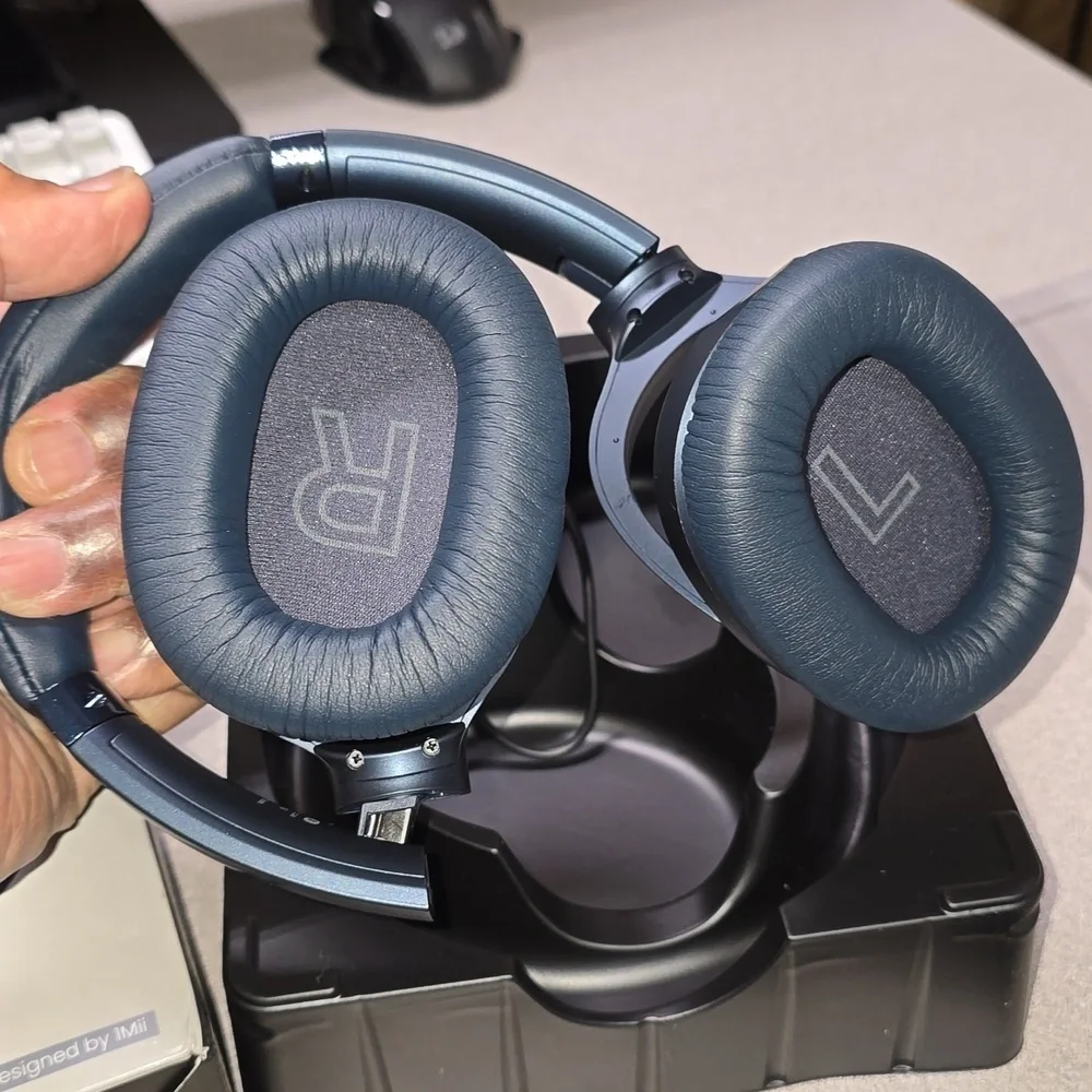 (C2) E600Pro Headphones Hybrid Active Noise Cancelling, Wireless Bluetooth